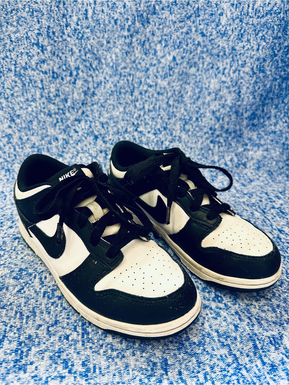 Nike Kids Black and White Low-Top Sneakers with Lace-Up Fit